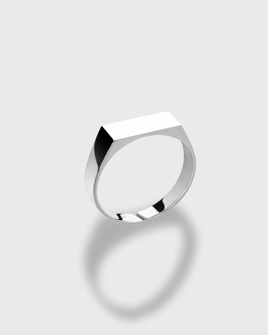 SIGNET RING