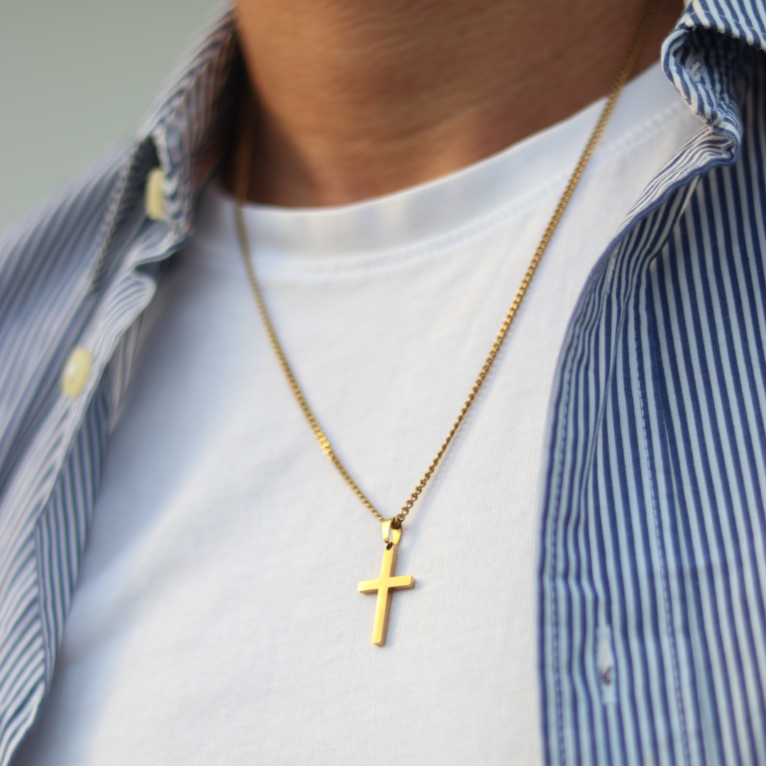 Cross Chain Pendant Gold
